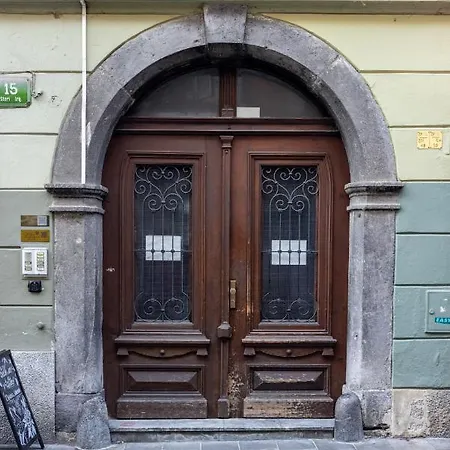 Apartamento Swanky Residence, 4 Stars, Centre *