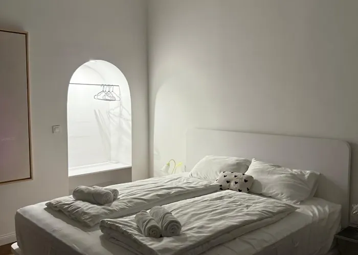 Swanky Residence, 4 Stars, Centre Appartamento